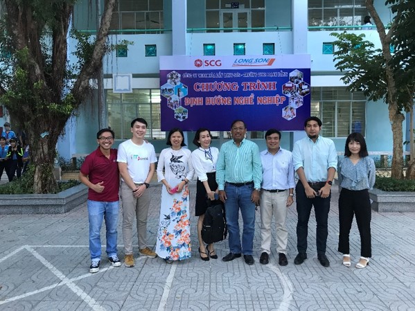 Career Orientation Day at Bach Dang high school