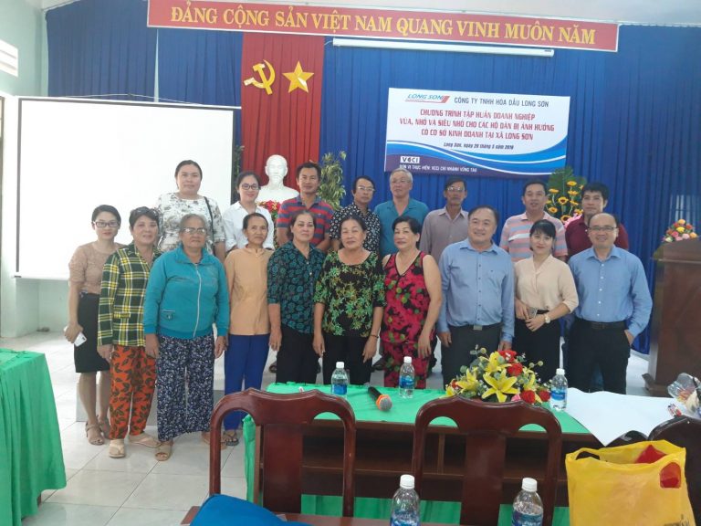 LSP Held Micro, Small and Business Development Program in Long Son Commune