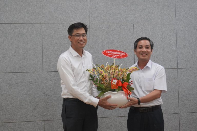 BRVT Fatherland Front visited LSP to send warm wishes on the occasion of Lunar New Year
