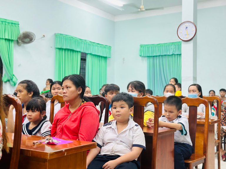 LSP Joined Mid-Autumn Celebration Organized by LSPC, Bringing Joys to the Underprivileged Children