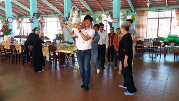 LSP Pays Visits to Vung Tau Martyrs’ Cemetery and Nha Lon Temple
