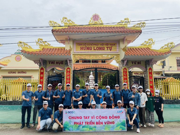 LSP continued to conduct 2nd charity activity in 2023             at Hung Long Temple, preparing herb medicine