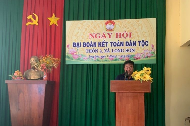 LSP celebrated the National Unity Day ceremony at 9 hamlets in Long Son commune