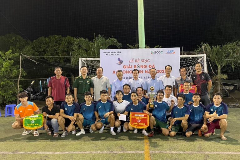 LSP joined the closing ceremony and awarding trophy for the winner of Long Son football tournament