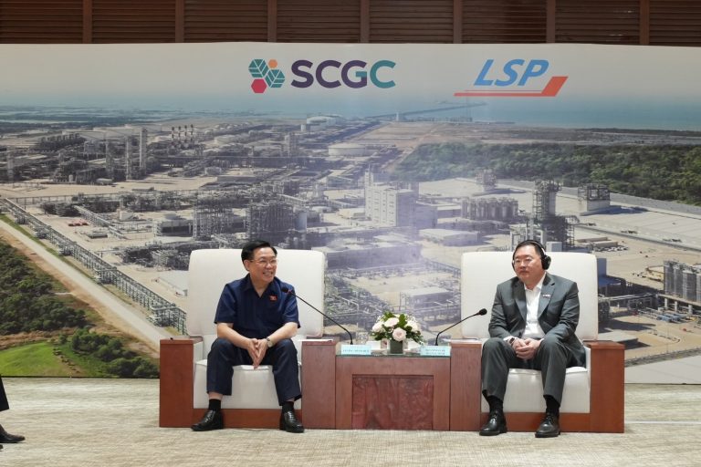 Chủ tịch Quốc Hội Vương Đình Huệ đến thăm và làm việc tại LSP