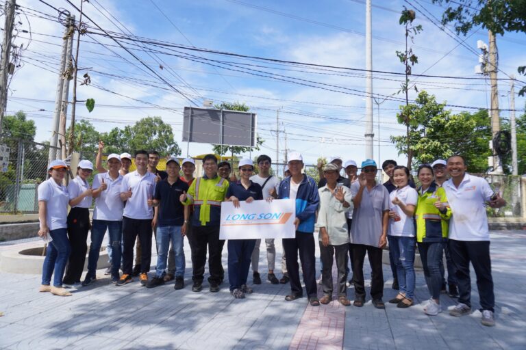 LSP collaborated with Long Son temple and leader of Hamlet 1 to plant 10 dipterocarpus alatus trees to celebrate a month of environmental protection