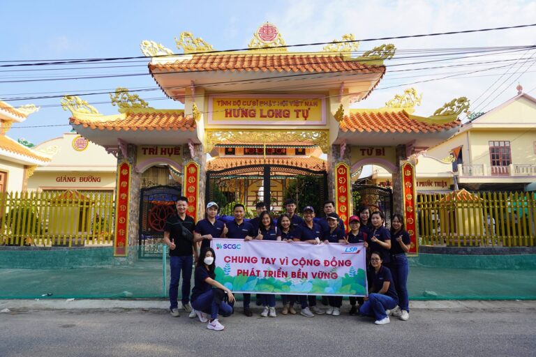 LSP visited and join hands with Hung Long Temple to prepare the herb medicine for communities