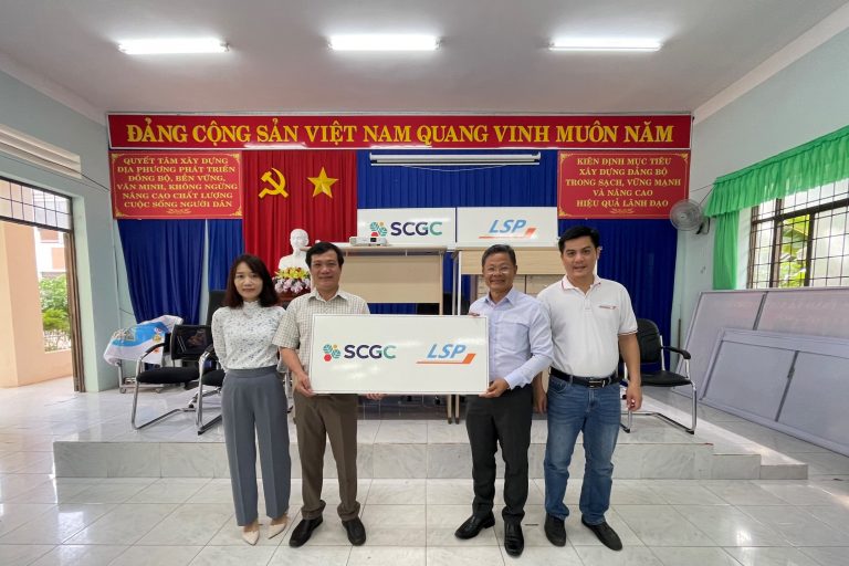 LSP presented tables and chairs for LSPC to create better working conditions
