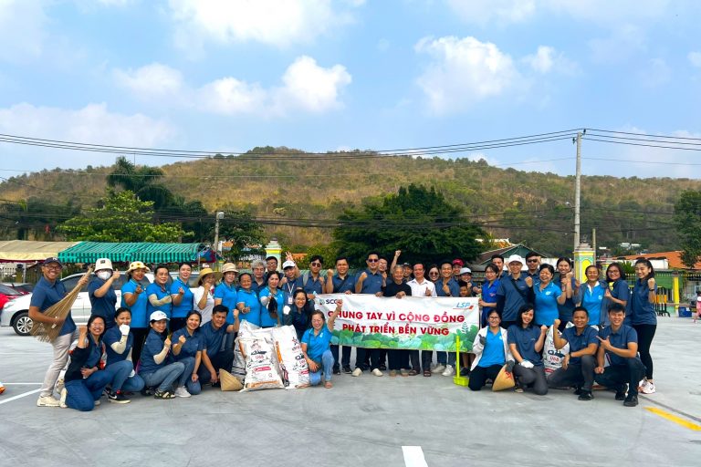 LSP together with LSPC conducted clean up activity around Nha Lon Long Son