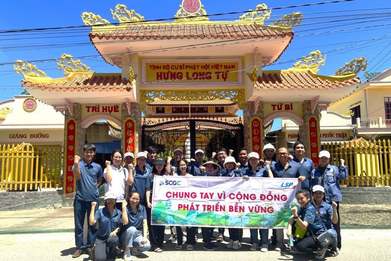 LSP conducted quarterly charity activity at Hung Long temple in Long Son commune